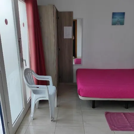 בית הארחה Playa Centro 7 קורלחו